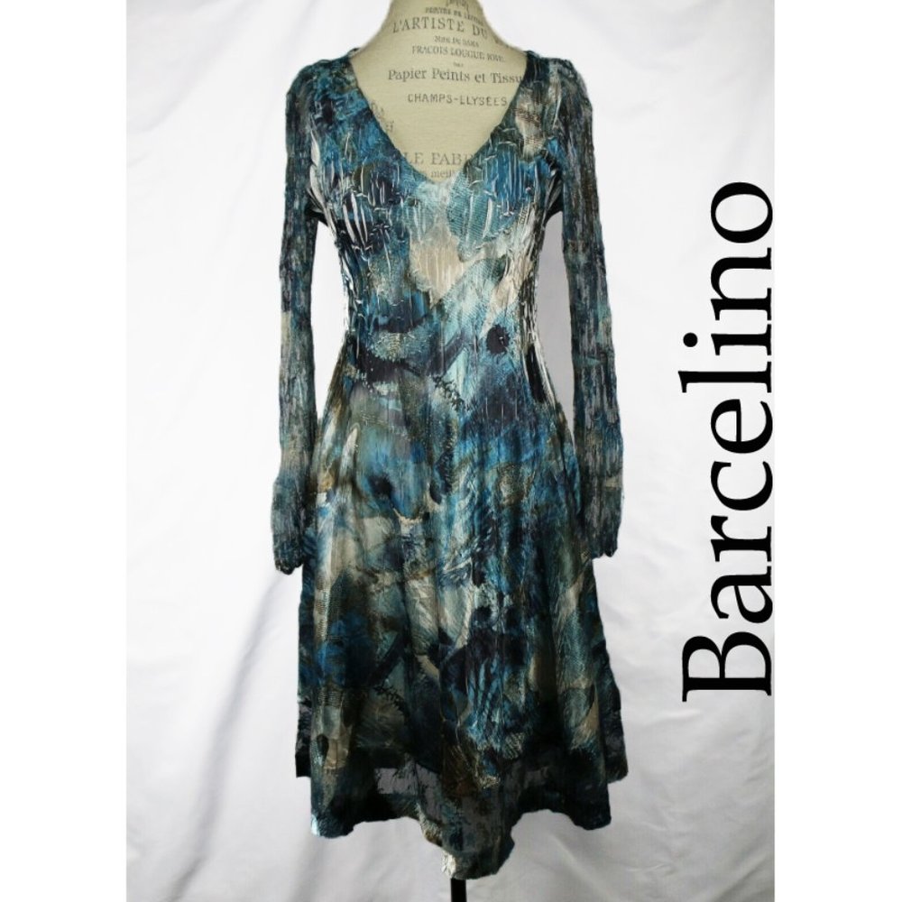 Barcelino Crinkle Floral Abstract Dress